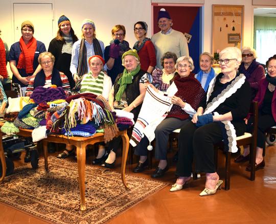 Die Damen aus dem Pflegeheim Barmherzige Brüder strickten für den SOMA Klosterneuburg