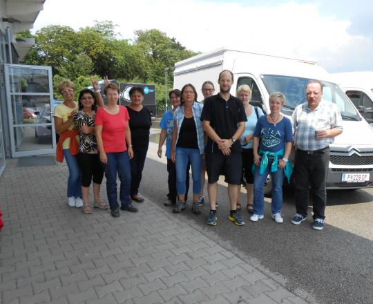 von links nach rechts: Inge Rausch, Silvia Winter, Heidemarie Hackl, Gabriele Huschak, Alexandra Hinterleitner, Gabriele Kranl, Renate Aigner, Tamara Ladner, Christa Ahrer, Christian Naderer,